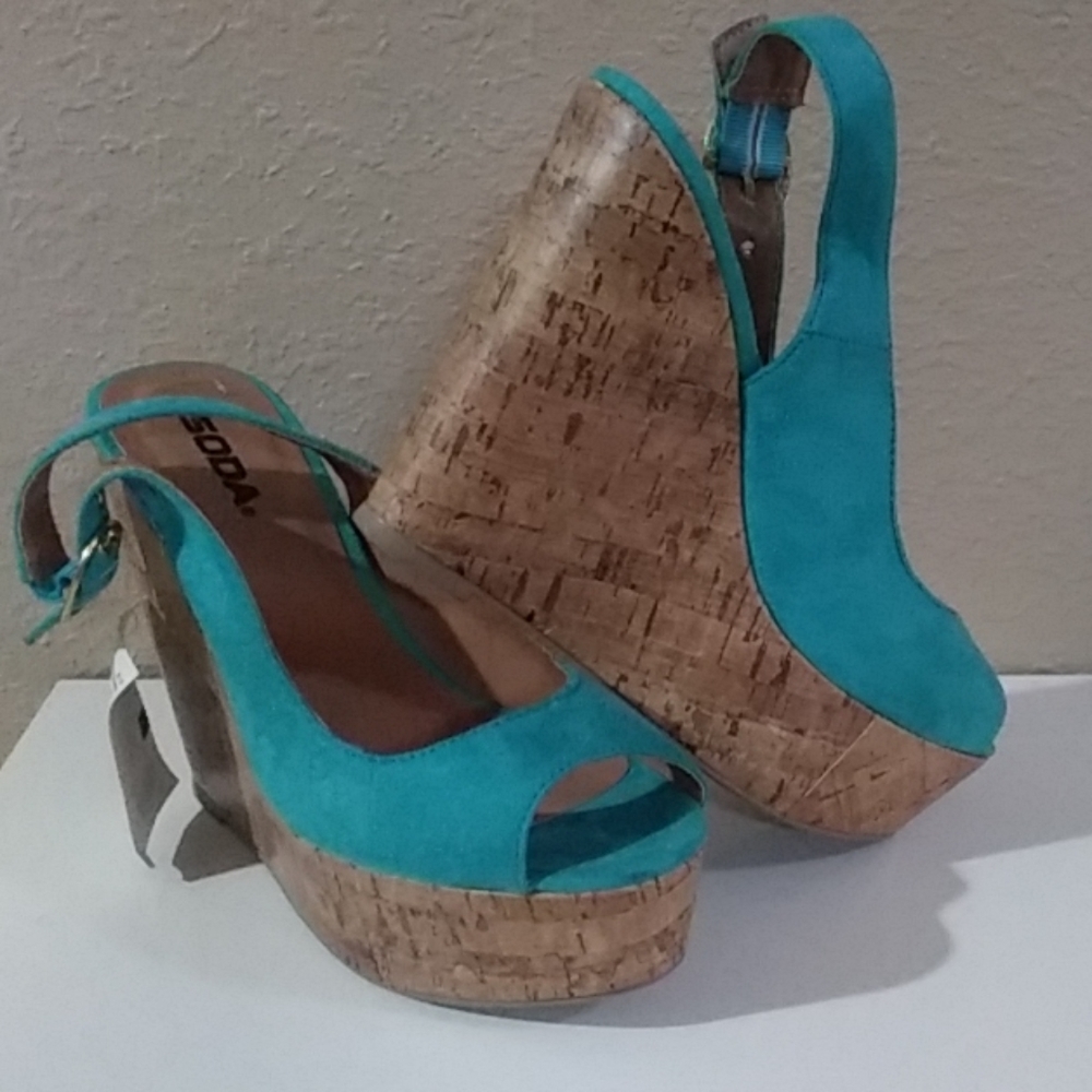 SIZE 9 Slingback Wedges